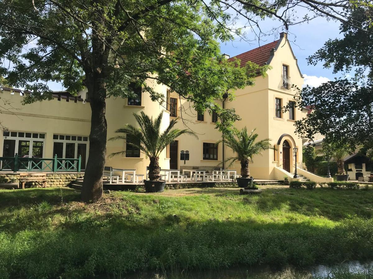 Hotel Parkschloesschen Maasdorf  Exteriér fotografie